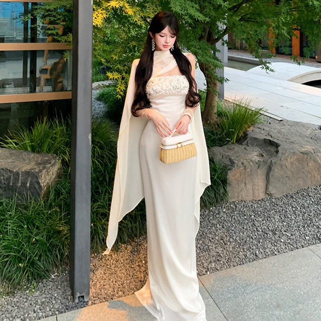ロングドレス スパンコール 女っぽさが漂う カバーアップ付き ベージュ