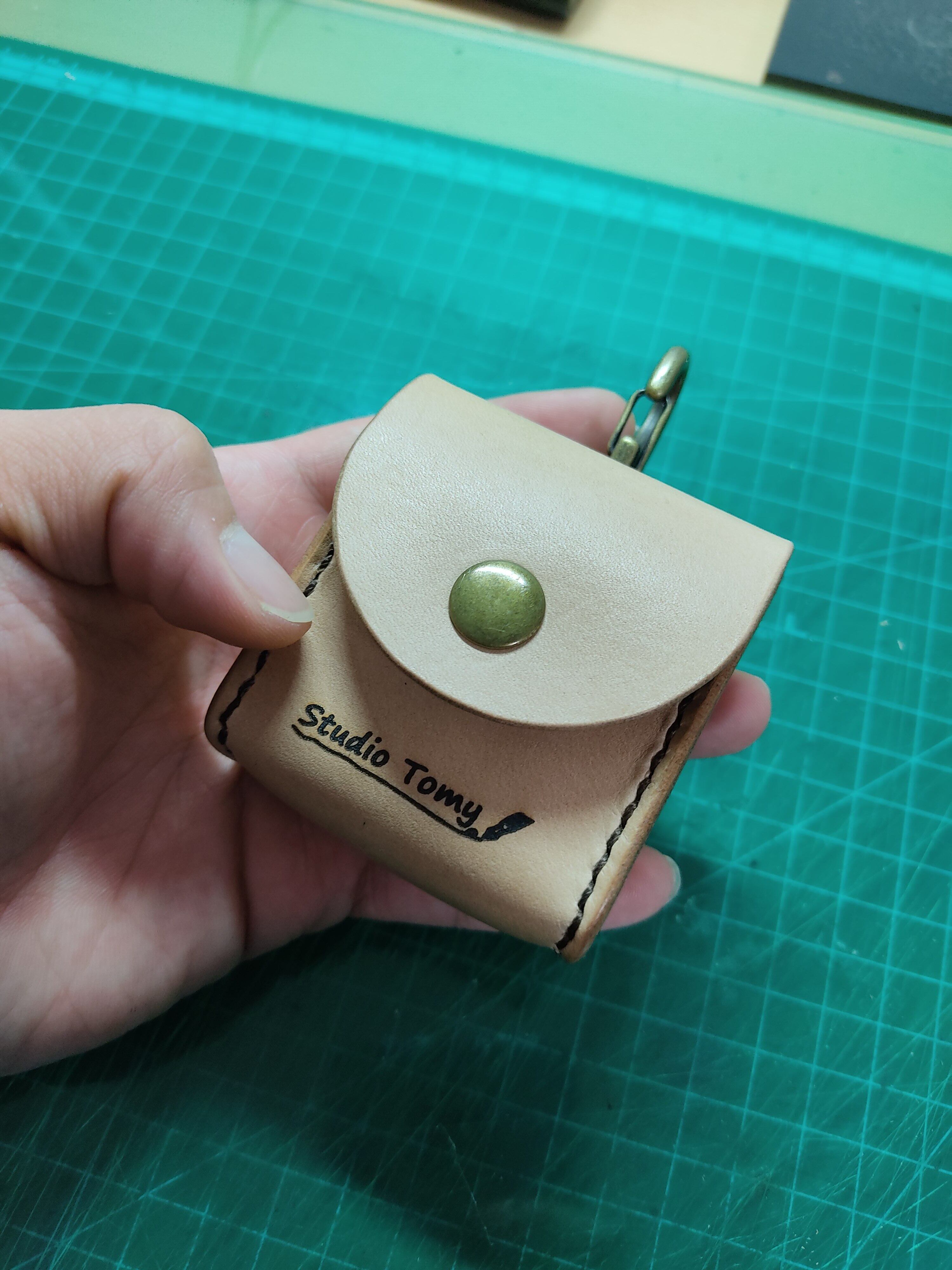 ワイヤレスイヤホンケース | studiotomy