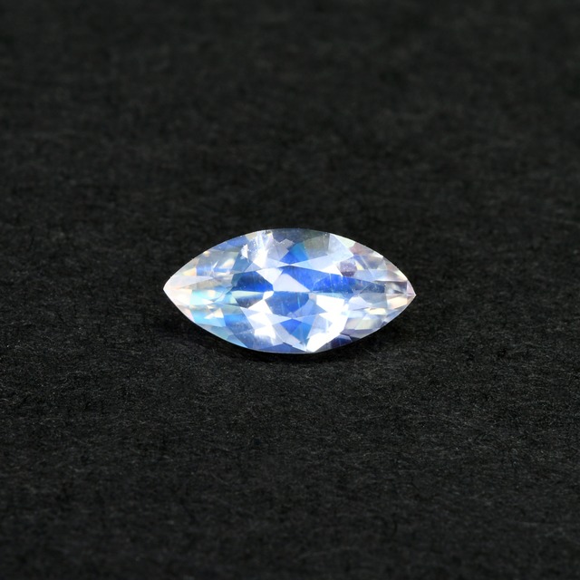 レインボームーンストーン 0.444ct #JWA1143