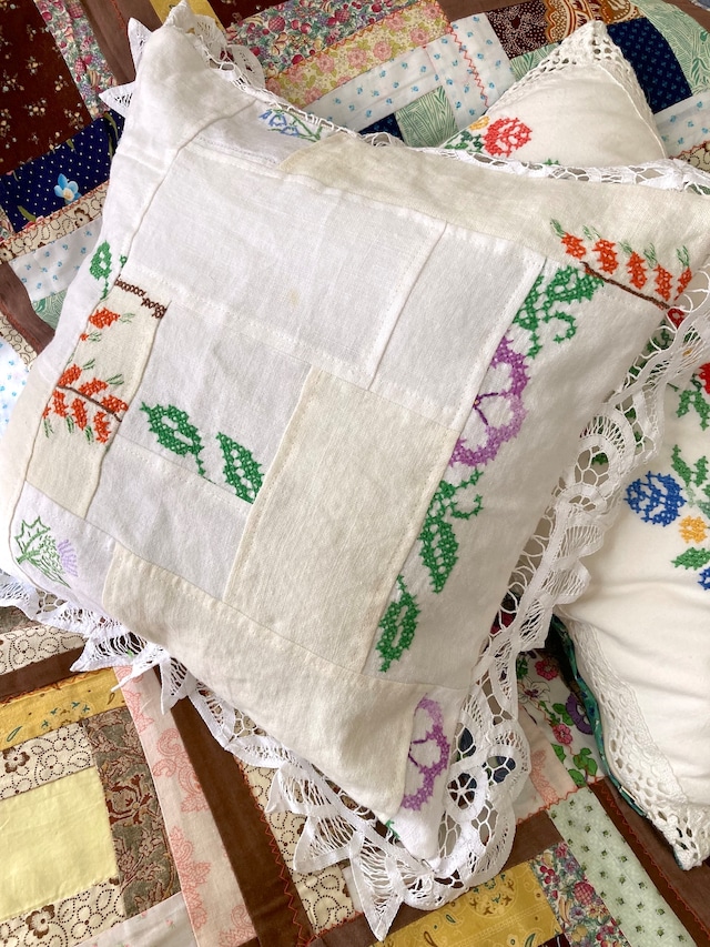 ヴィンテージ 手縫い ヨーヨーキルト スクエア クッションカバー ヴィンテージ 手縫い ヨーヨーキルト スクエア クッションカバー