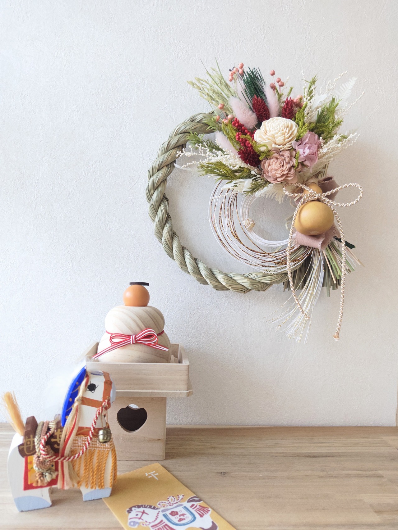 しめ縄飾り(結―ゆい―/ピンク色&赤色) □Mサイズ 【季節限定商品】 画像2