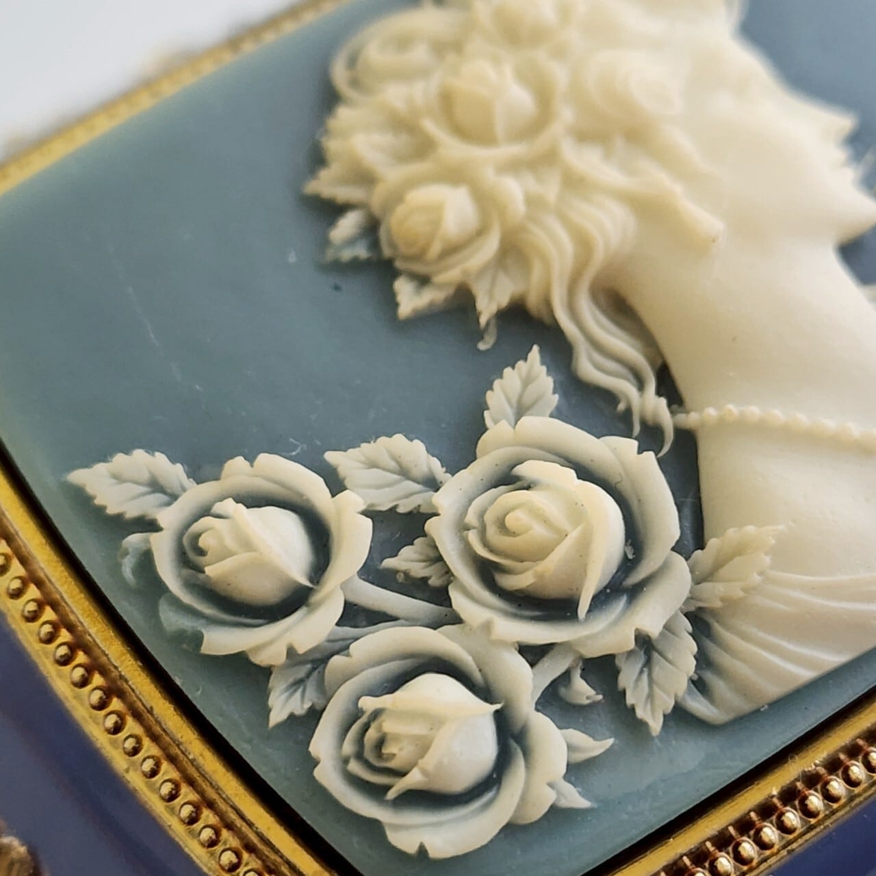 SANKYOU製 オルゴール付きジュエリーボックス「愛の賛歌」made