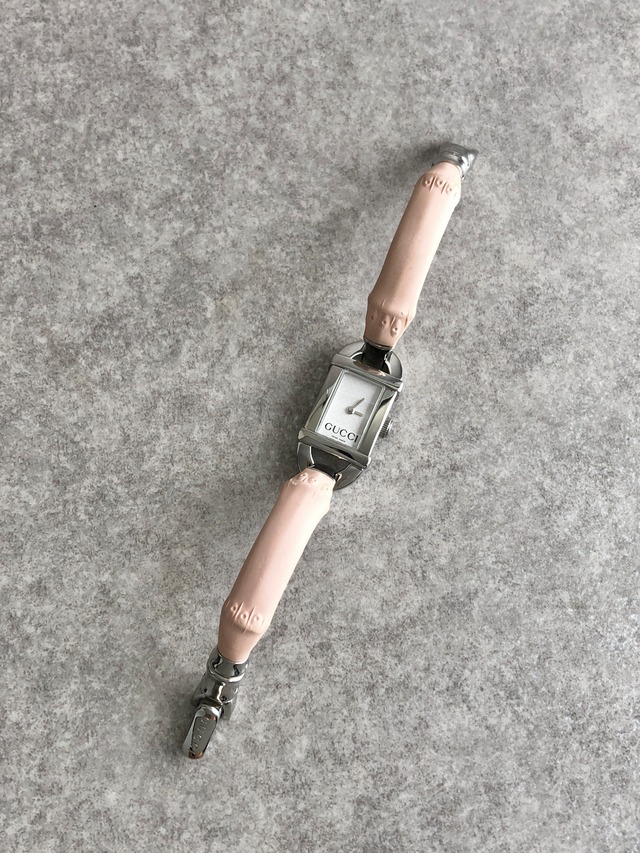 GUCCI グッチ 腕時計 シルバー×ピンク バンブー スクエア ステンレススチール 6800L クウォーツ vintage ヴィンテージ オールド 37ndtf