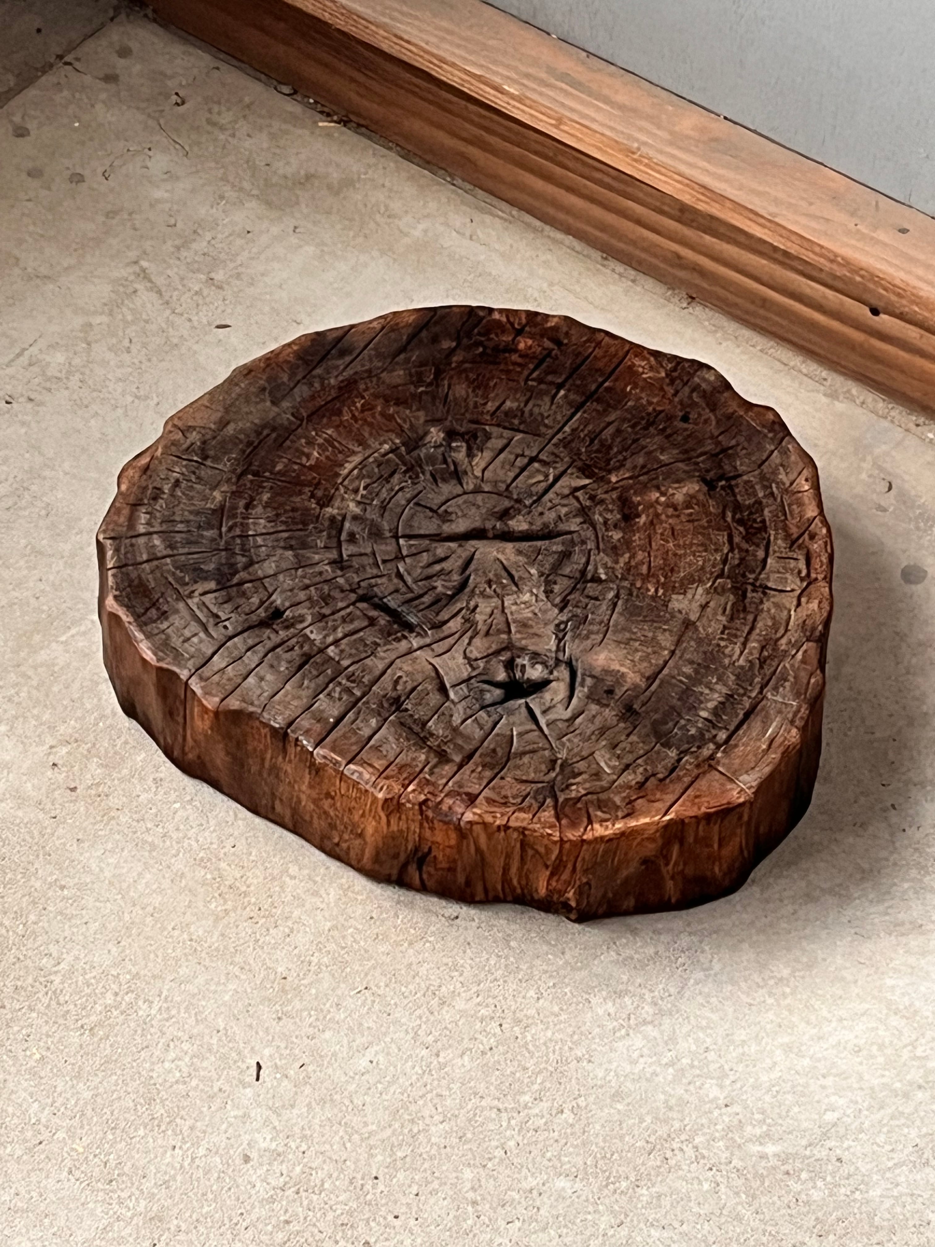 切り株の展示台 | Legacy Market［レガシーマーケット］｜古道具・古