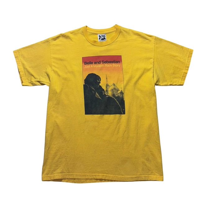 vintage 2000’s BELLE & SEBASTIAN music tee “Just A Modern Rock Story”