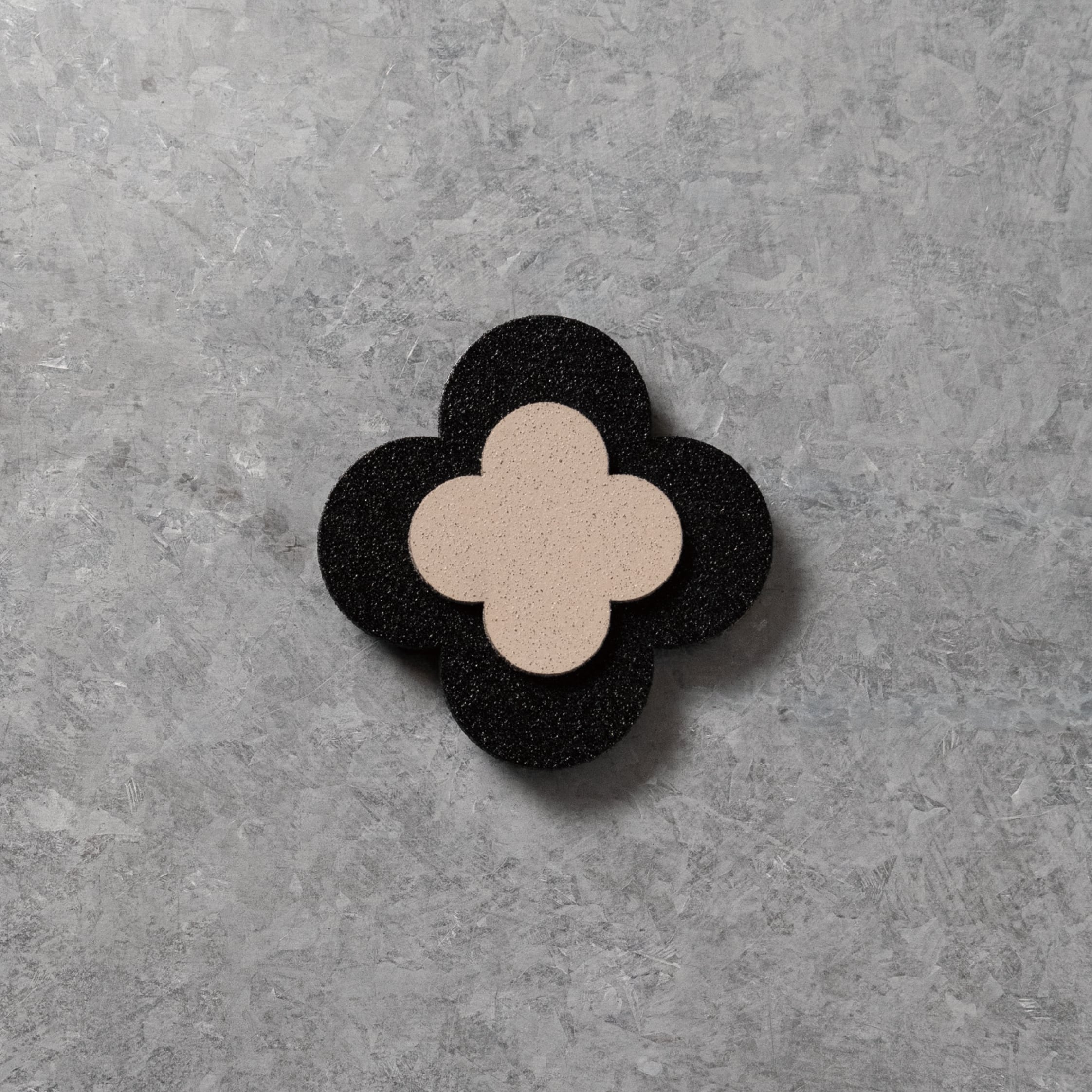 Framing Brooch. Ⅱ “ Double ” 石肌 : Base Black. | GAKUSOU