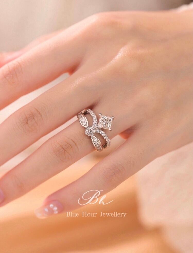 Sakurasaku様♡最高級モアサナイト　ラウンド&エメラルドカットリング クラウン プリンセス モアッサナイト 1ct キラキラ ゴージャス