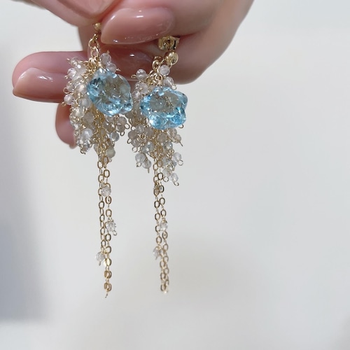 Flower shower earrings/Sky blue