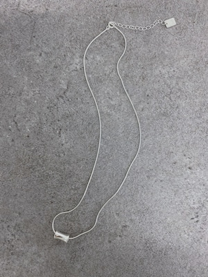 tube motif snake necklace