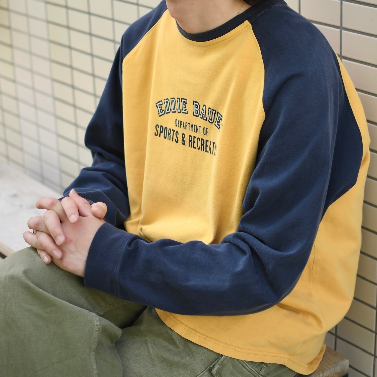 Eddie Bauer sports raglan sleeve tee