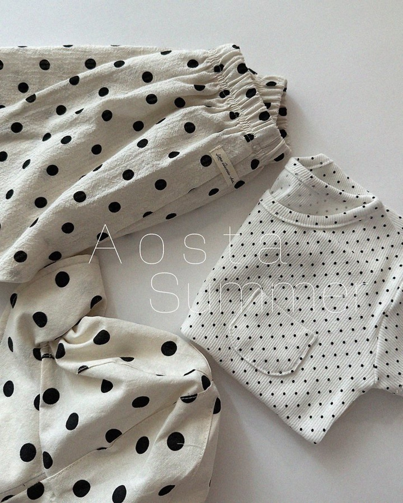 [Aosta] Kiki Tee Shirt / [아오스타] 키키티셔츠