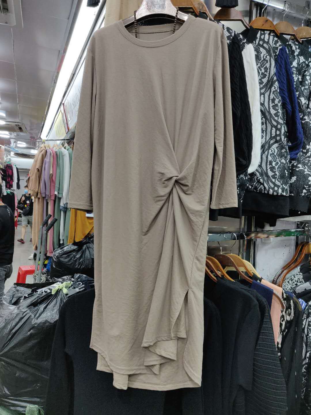 サイドスリットワンピース