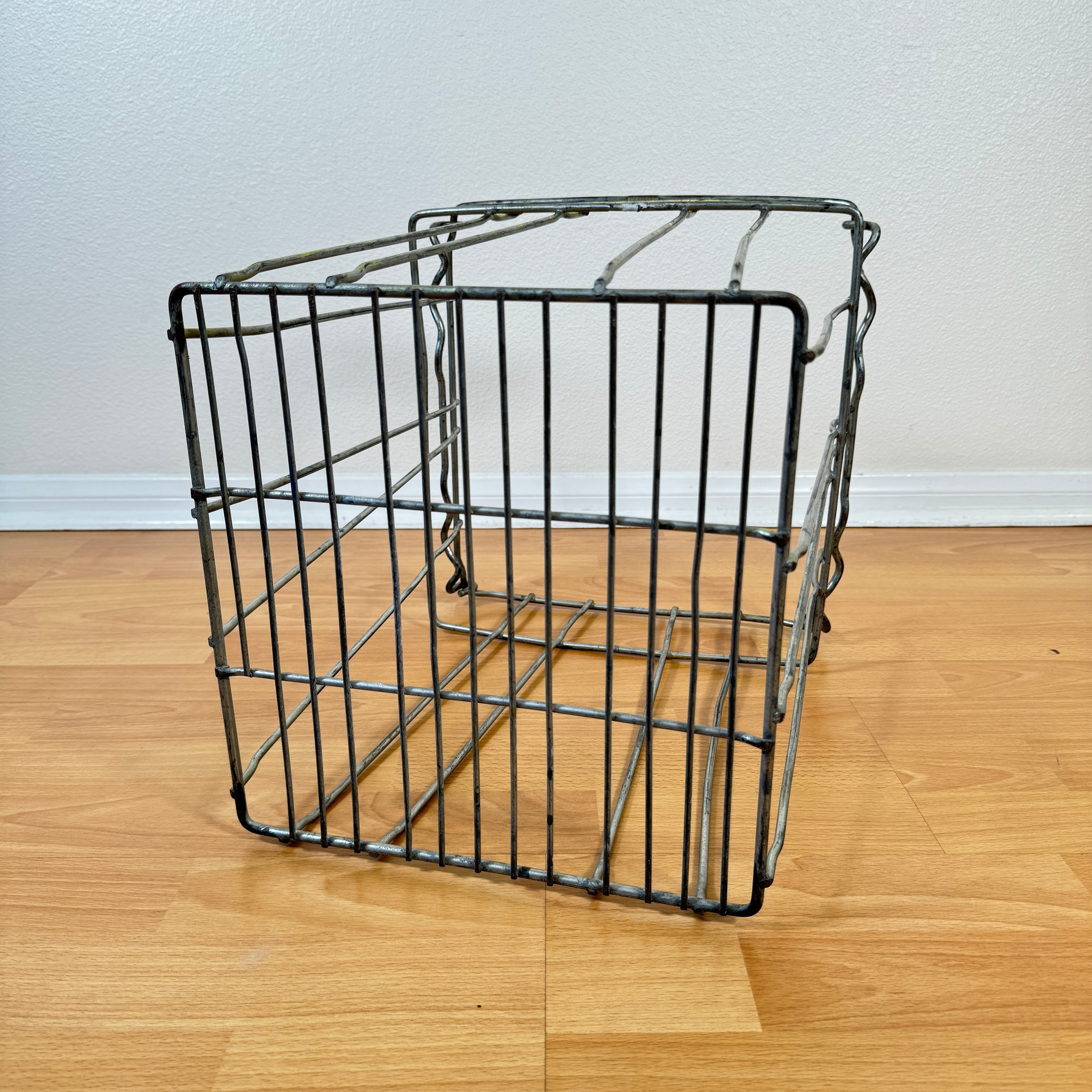 1167-2 【1960-70年代】ビンテージ ワイヤーバスケット ミルククレート