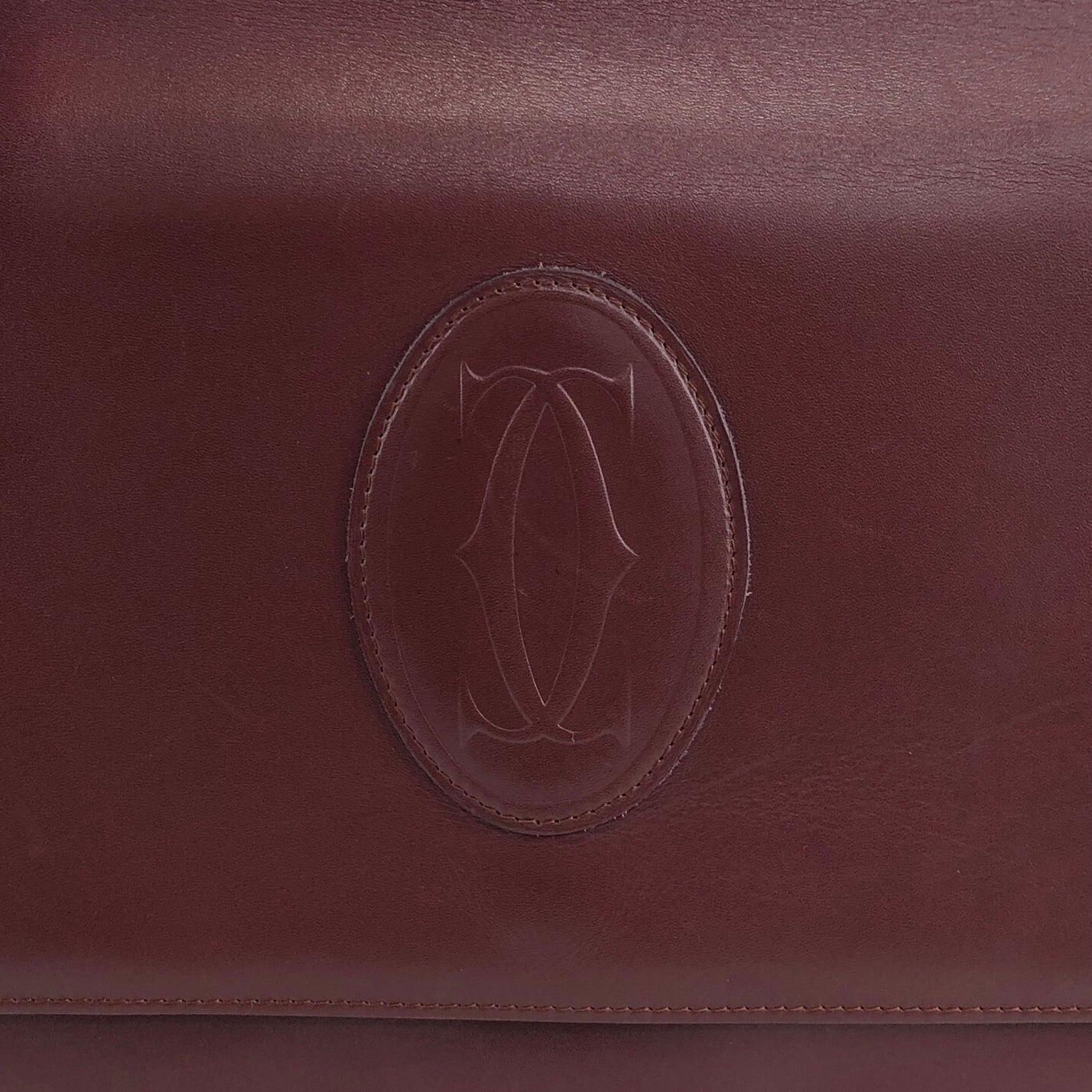 Cartier ブラウンレザー ショルダーバッグ 値下げしました！ Cartier カルティエ ショルダーバッグ ボルドー ロゴ レザー フラップ