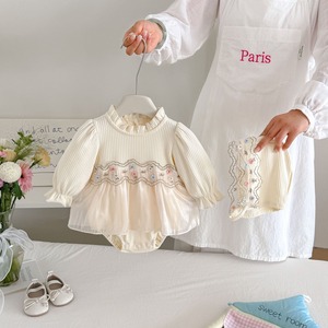 【BABY】プリンセスクリームロンパース