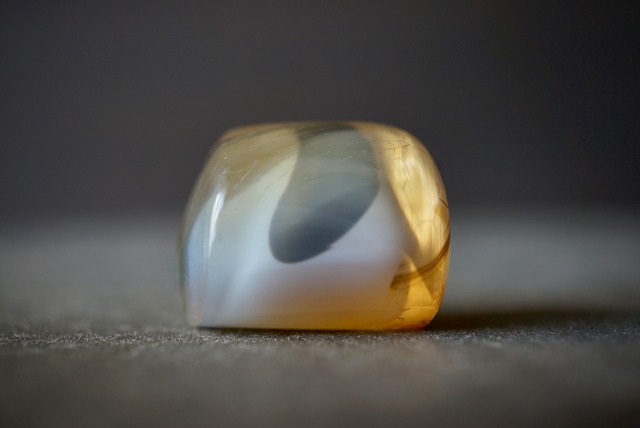 エッグ・イン・オパール Opal Egg 1681