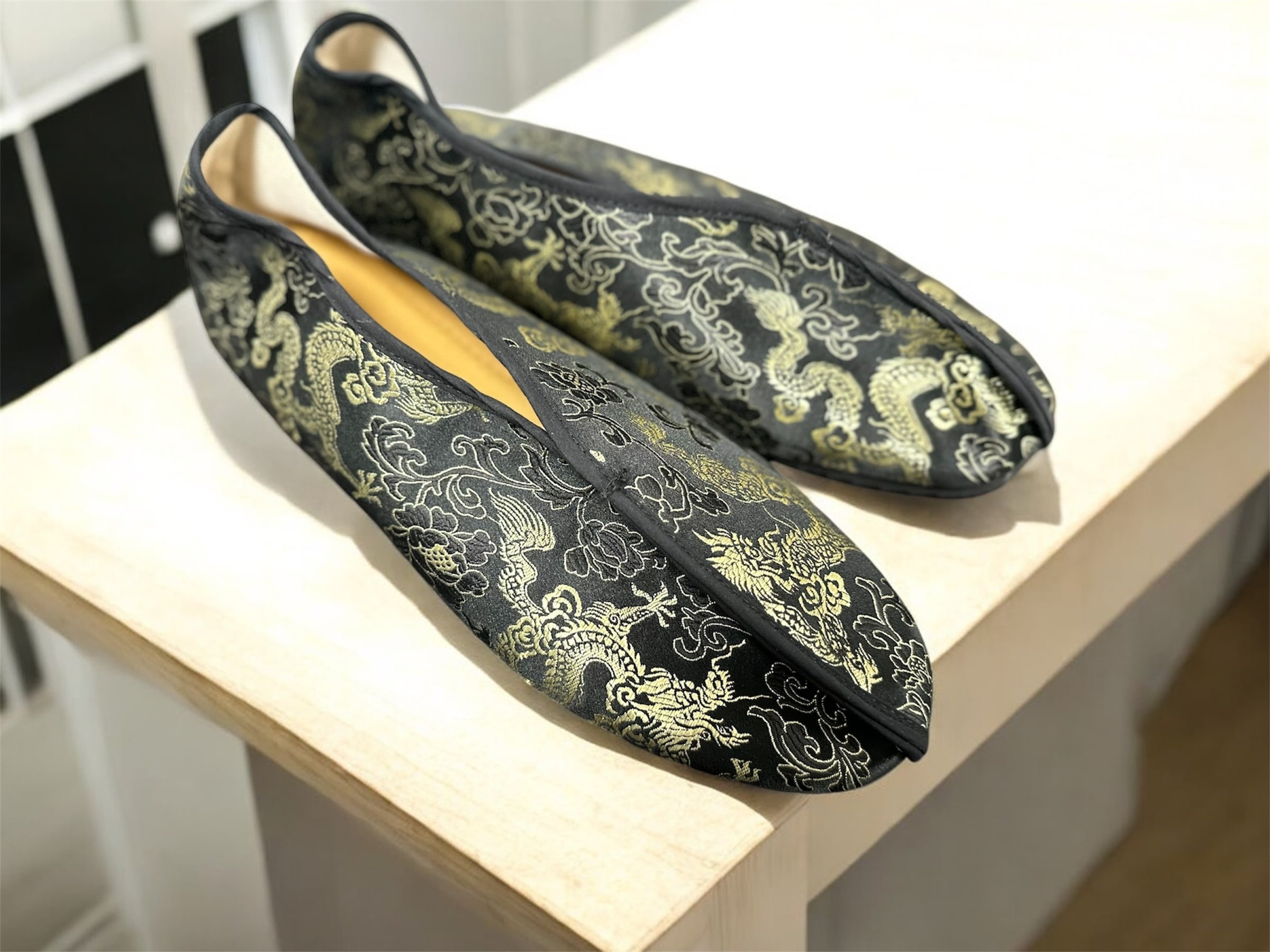 送料込】メンズチャイナシューズ 黒金龍 NO57 | チャイナシューズ 大阪