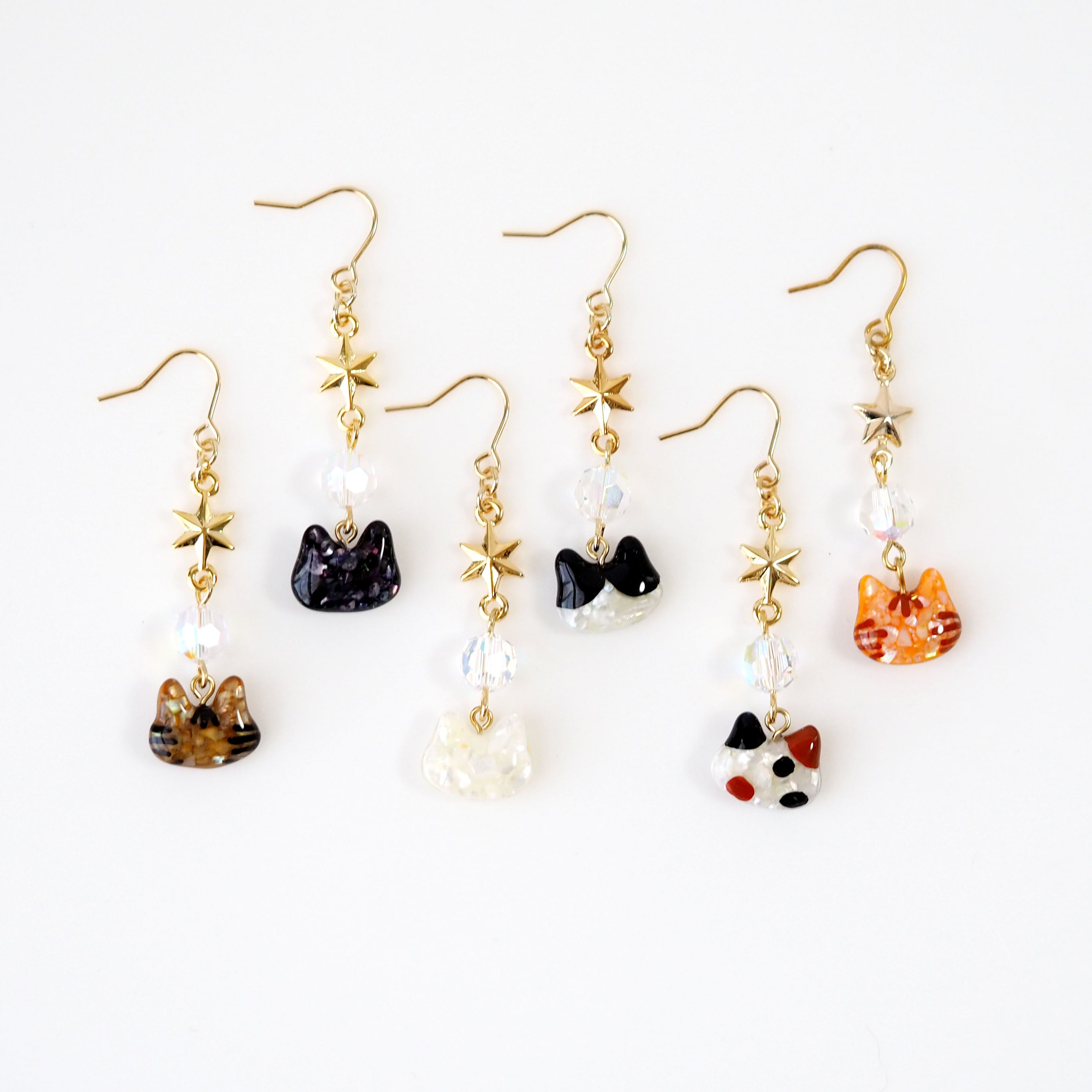 小さな猫　　イヤリング価格となっております 438f4e9a94eeb2de52efa623de18e5