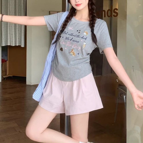 3色／エンブロイダリークルーネックTシャツ ・75930