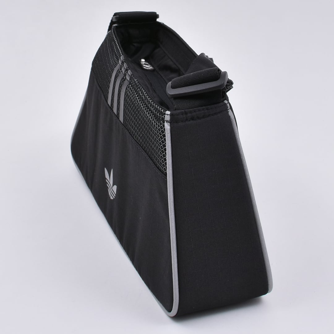 adidas】MINI AIRLINER BAG | VOLCAN&APHRODITE 公式通販