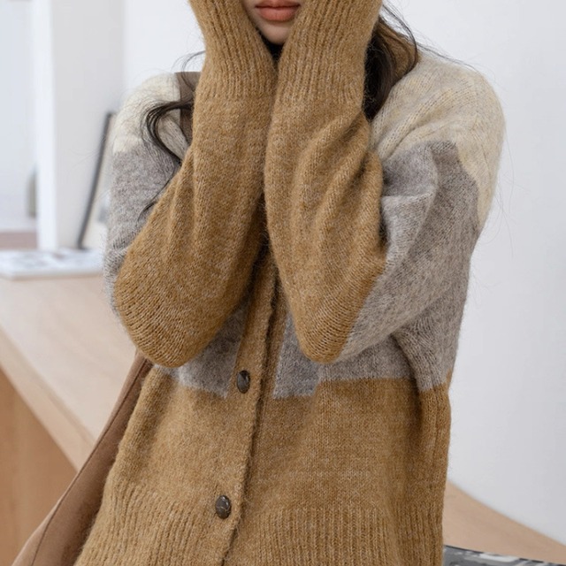 Retro-inspired brown striped knit cardigan (SN220)