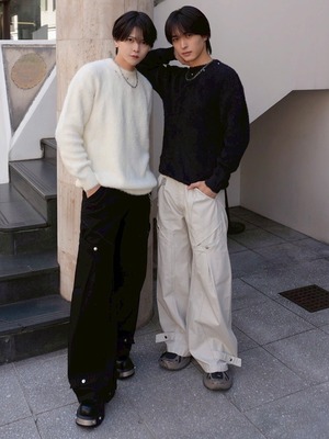 【ALUDE】Neckline peal design shaggy knit（2color）