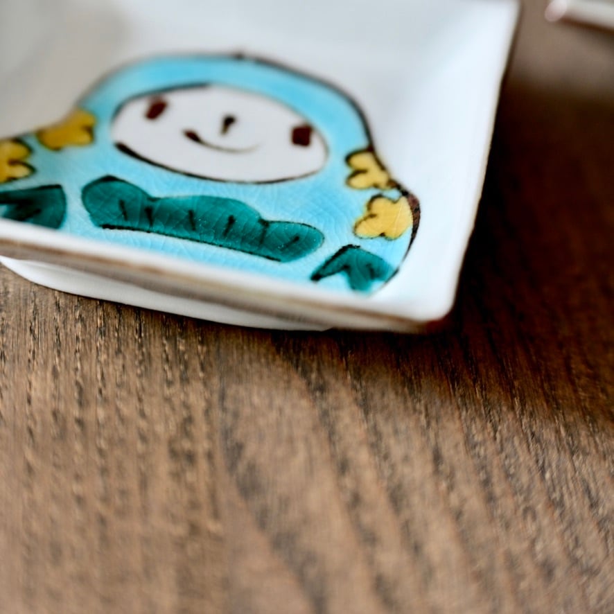 村田菜穂美作 「加賀起き上がり姫だるま」［2104130000065］角小皿