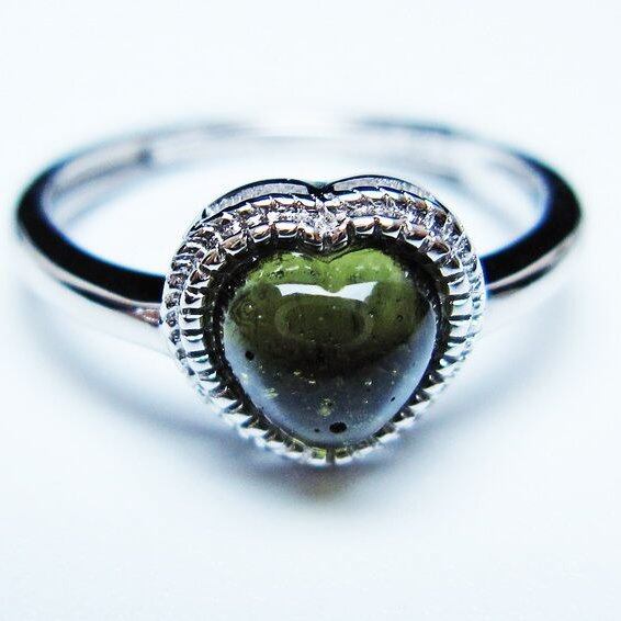 モルダバイト リング モルダウ石 指輪 ハート フリーサイズ 11号 一点物 メール便可 [M便 1/20] 199-613
