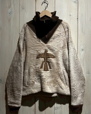 【a.k.a.C.a.k.a vintage】60's Thunder Bird Design Faux Fur Pullover