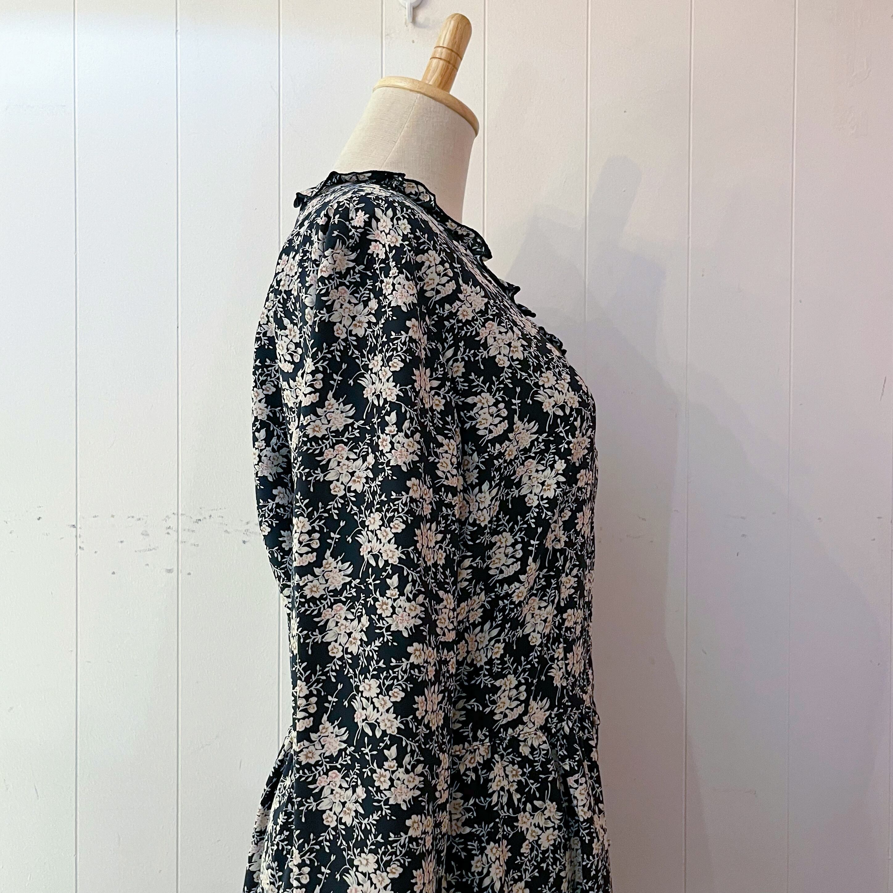 neck frill white flower one-piece
