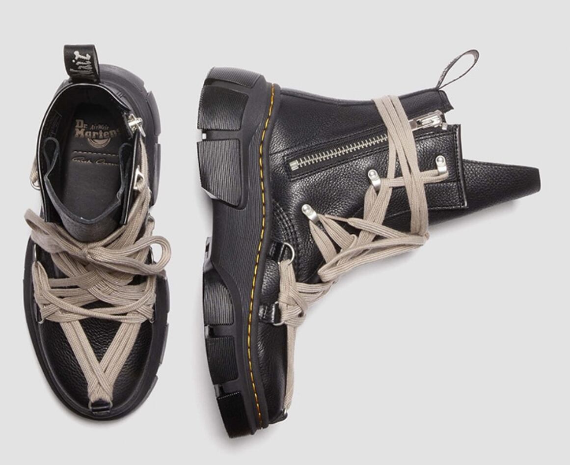 Rick Owens × Dr. Martens 1460 メガレース DMXL ブーツ | SOHOO
