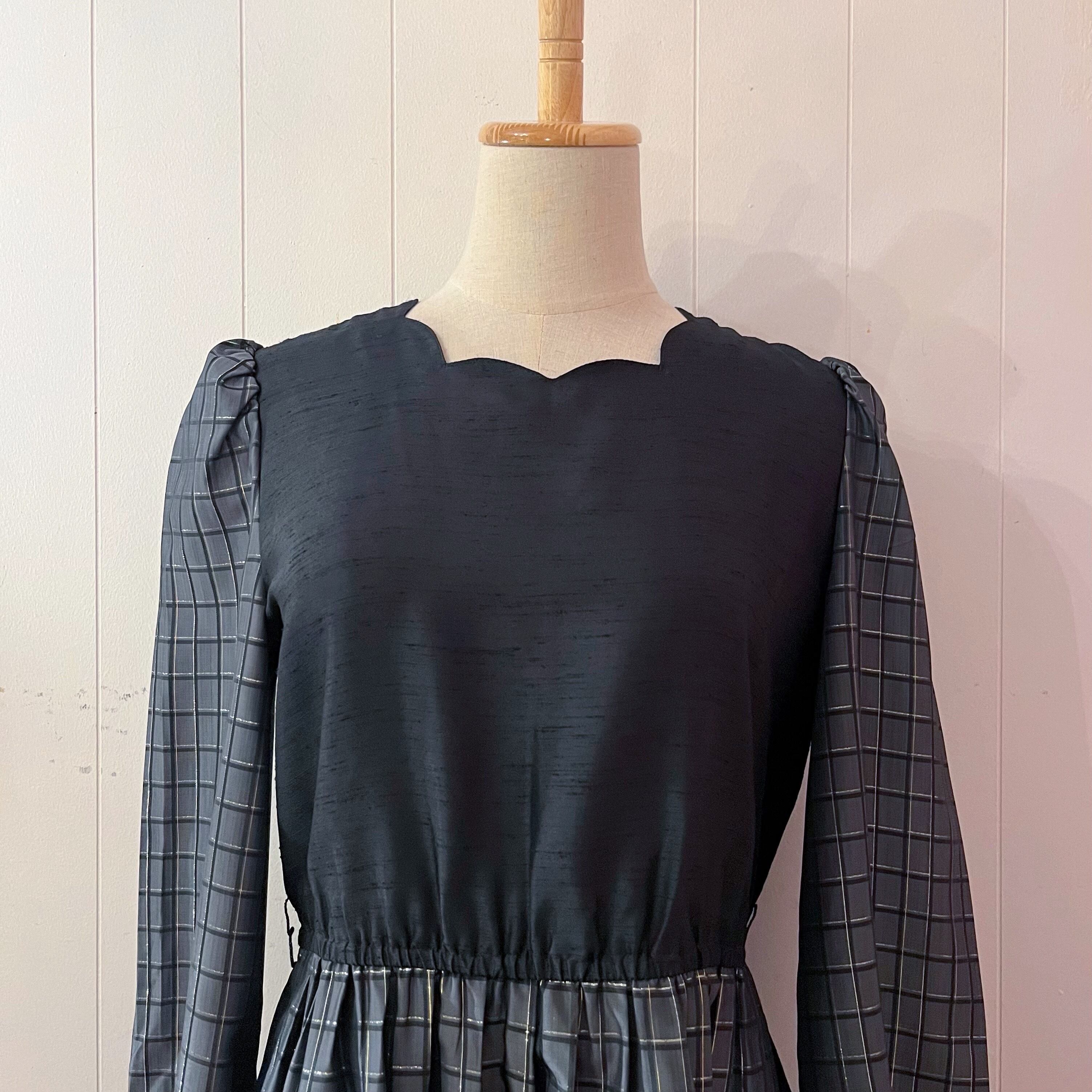 scallop gray lame check one-piece