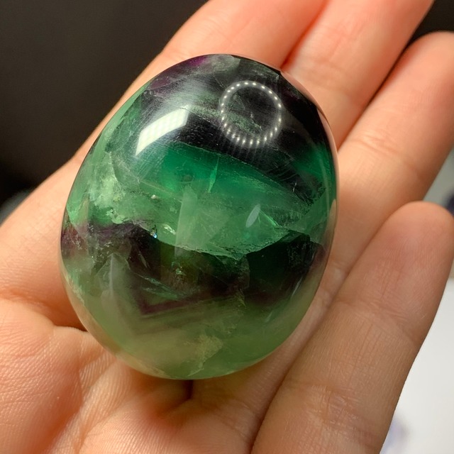 146.濃いグリーン部分が綺麗☆グラデーションフローライトたまご