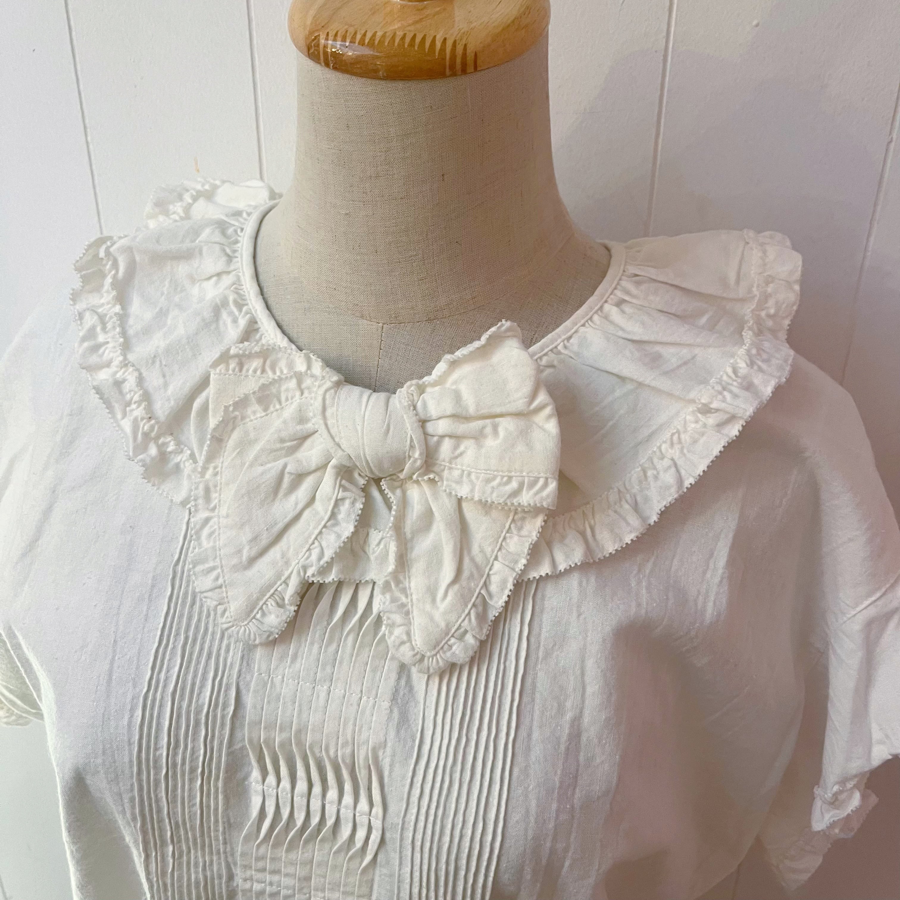 INGEBORG / frill collar ribbon blouse