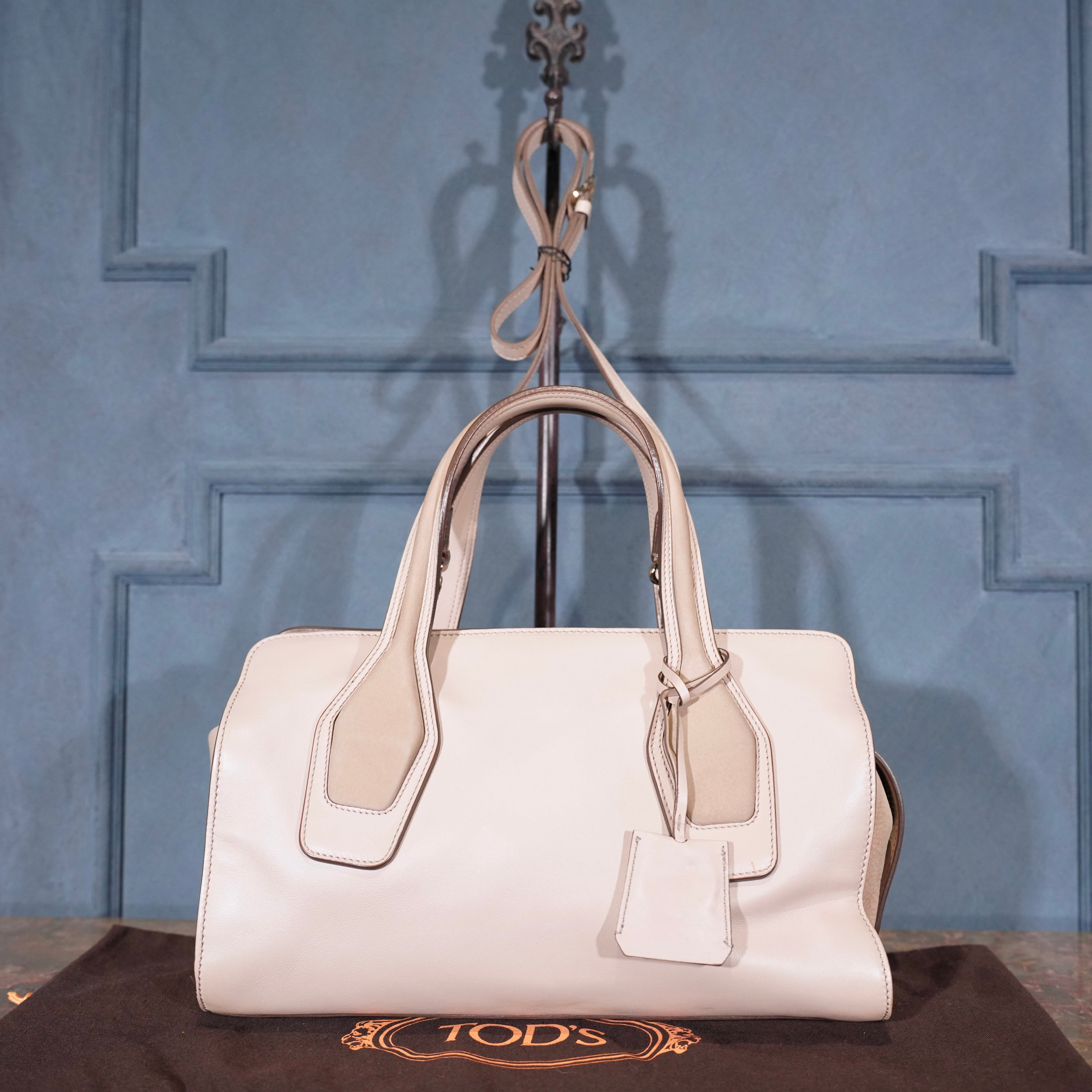 GIVENCHY LOGO BUTTON DESIGN LEATHER HAND BAG/ジバンシィロゴボタン