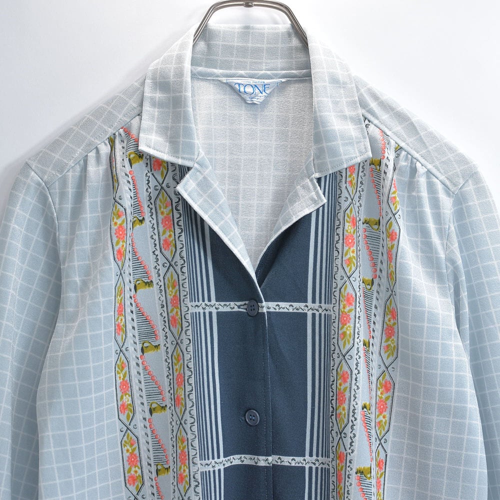 70~80s TONE オープンカラー パネルデザイン 総柄 ポリシャツ 格子柄 幾何学模様 花柄 モチーフ ブラウス 昭和レトロ ジャパンヴィンテージ ビンテージ 古着 レディースM相当