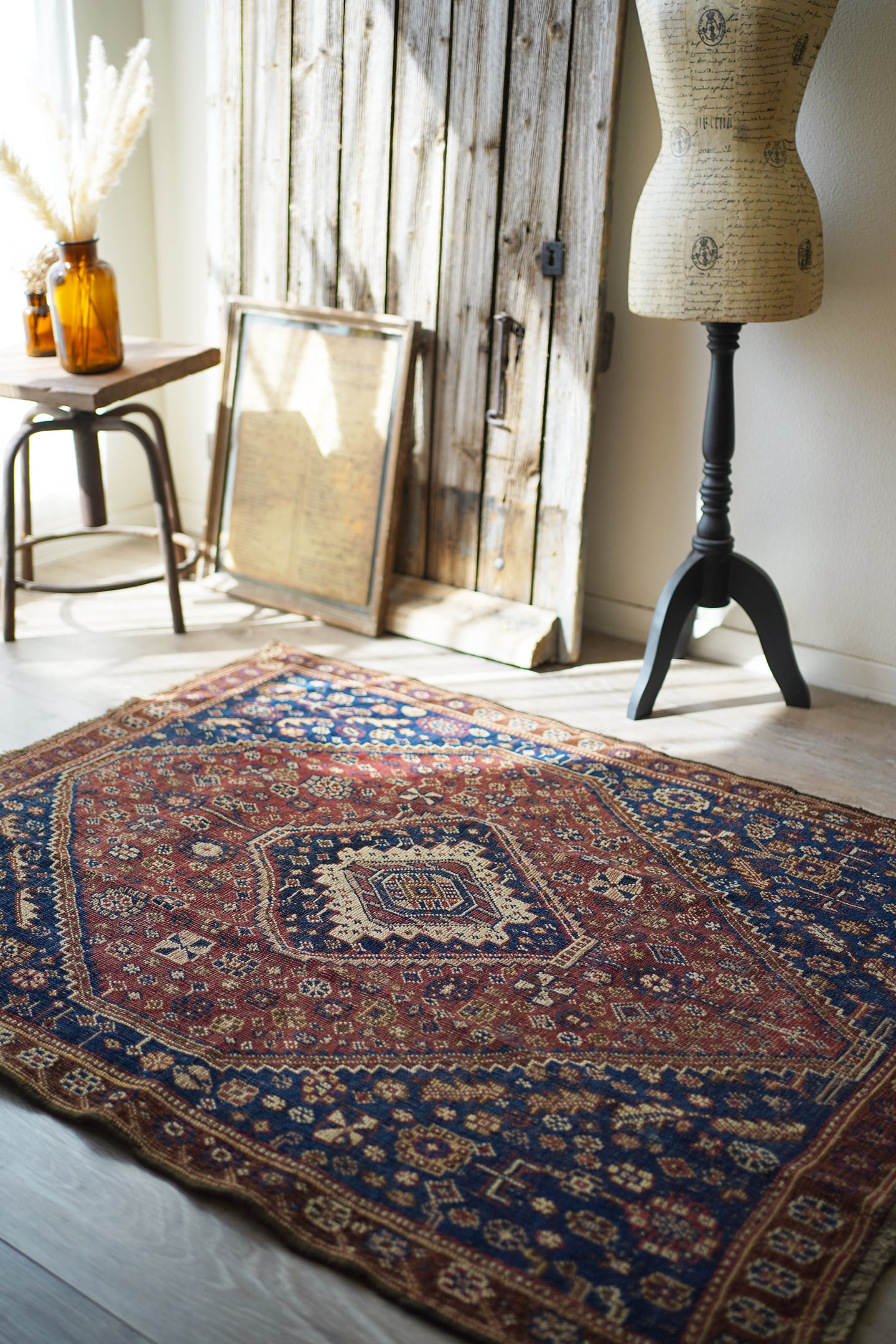 ラグ・カーペット khamse rug 900 -Semi Antique Khamse rug | 手織りのヴィンテージラグ専門店