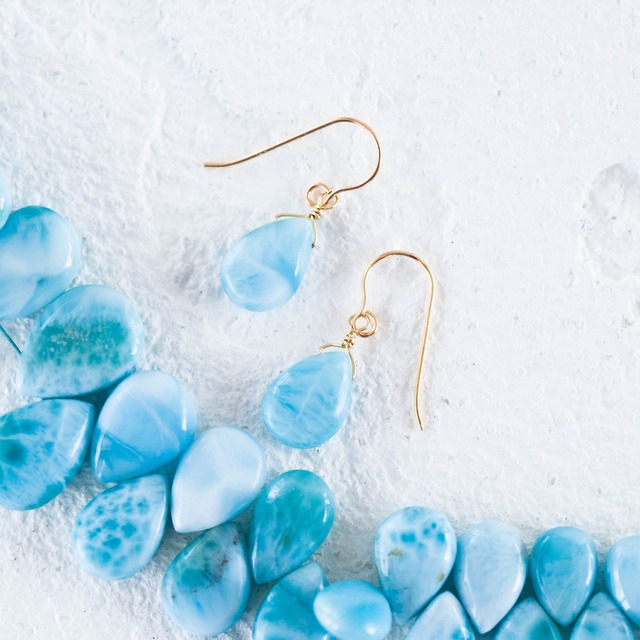 ☆希少高品質ドミニク共和国ラリマースムースペア Larimar AAA☆14kgf☆フックピアス・イヤリング
