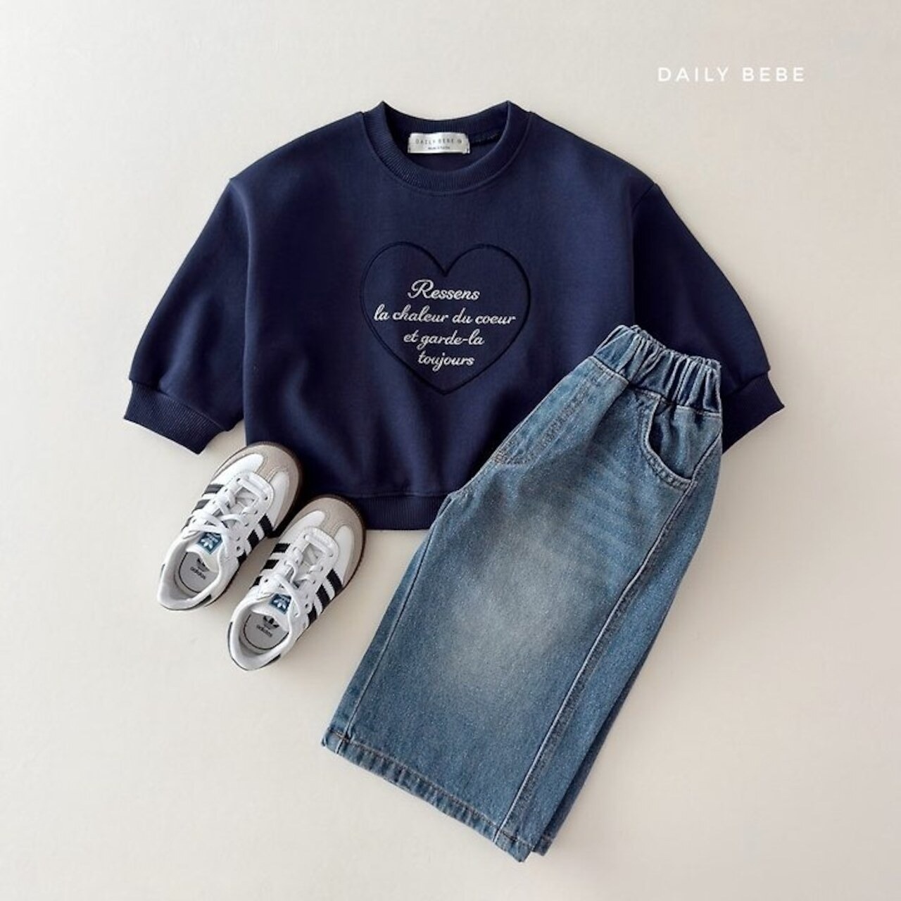 韓国子供服 / 26Autumn / 〖取寄〗DAILYBEBE / ハート刺繍MTM / キッズ服 / ジュニア服 / 秋服 *XS~JL*