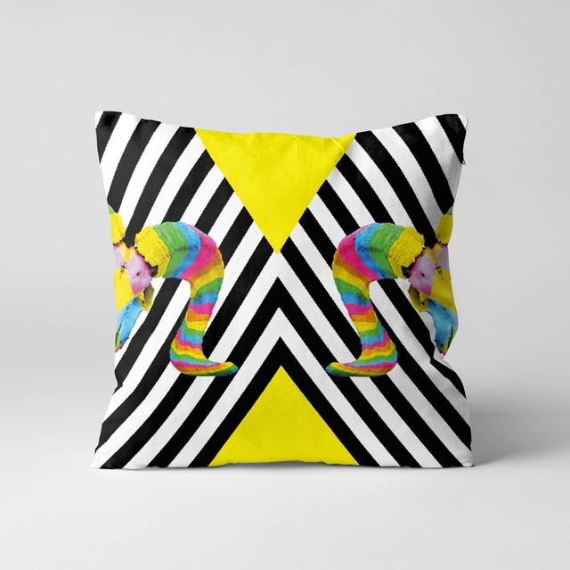 FOREST IN CANVAS - クッション - Cushion