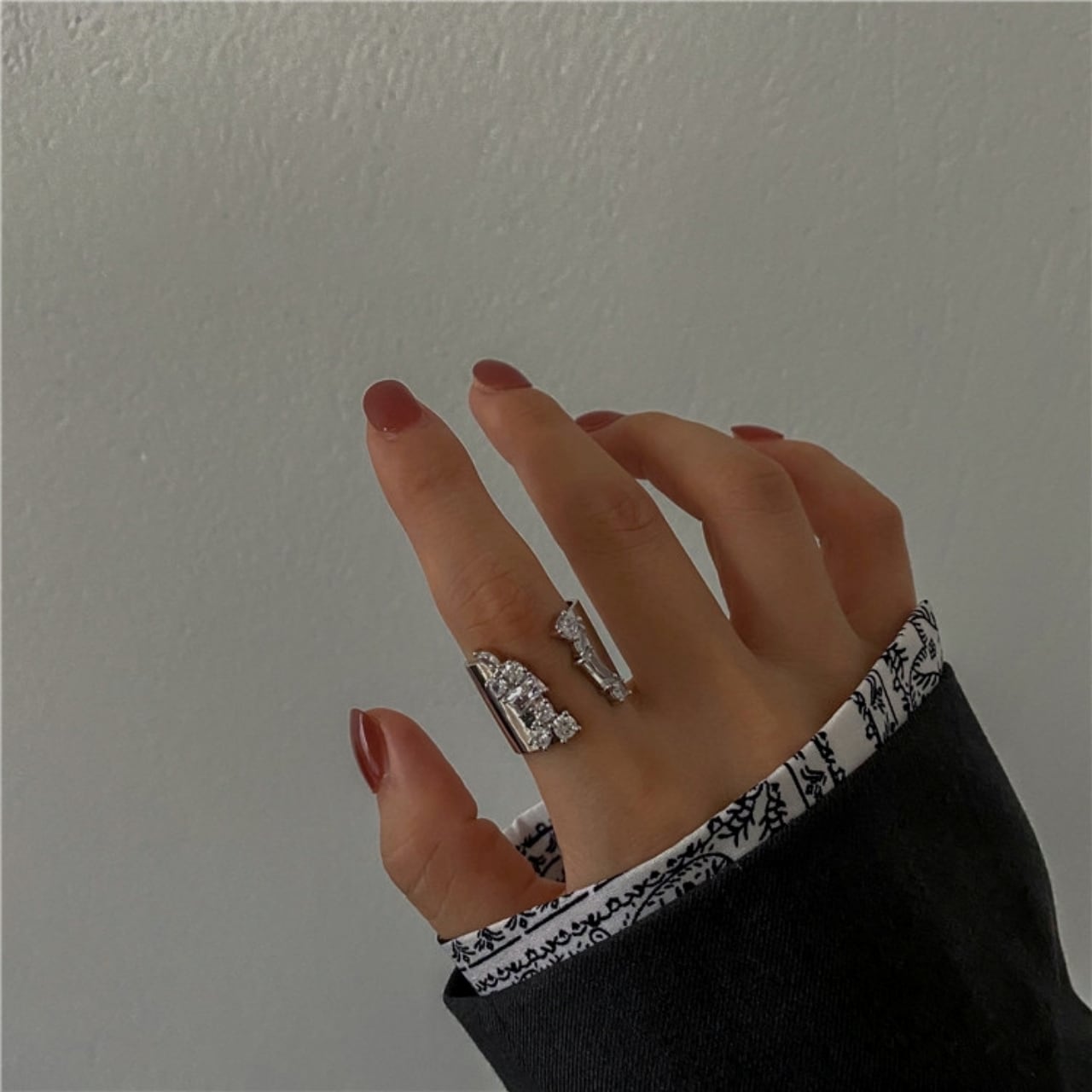 Stone Decoration Wide Ring 01110