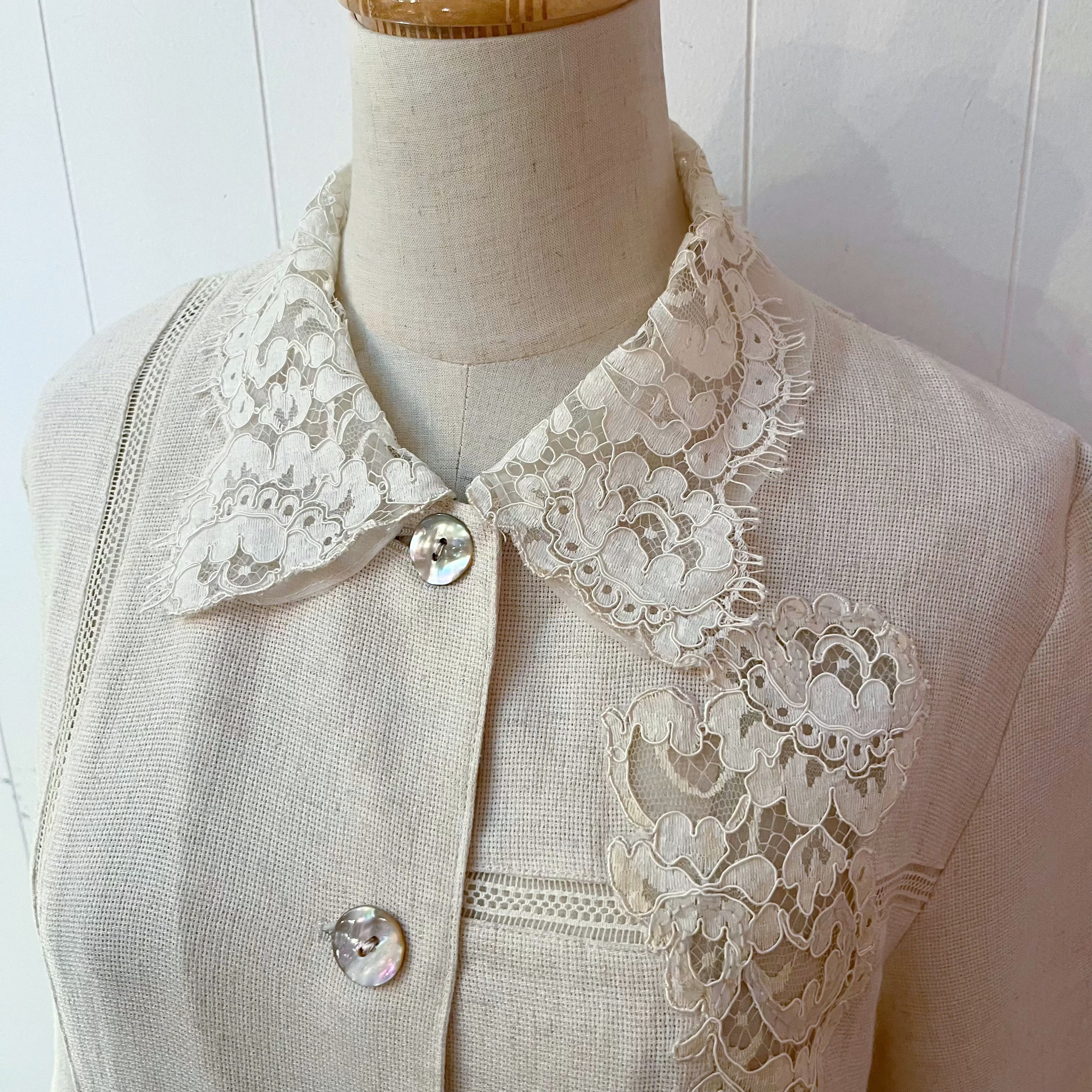 lace collar linen beige one-piece