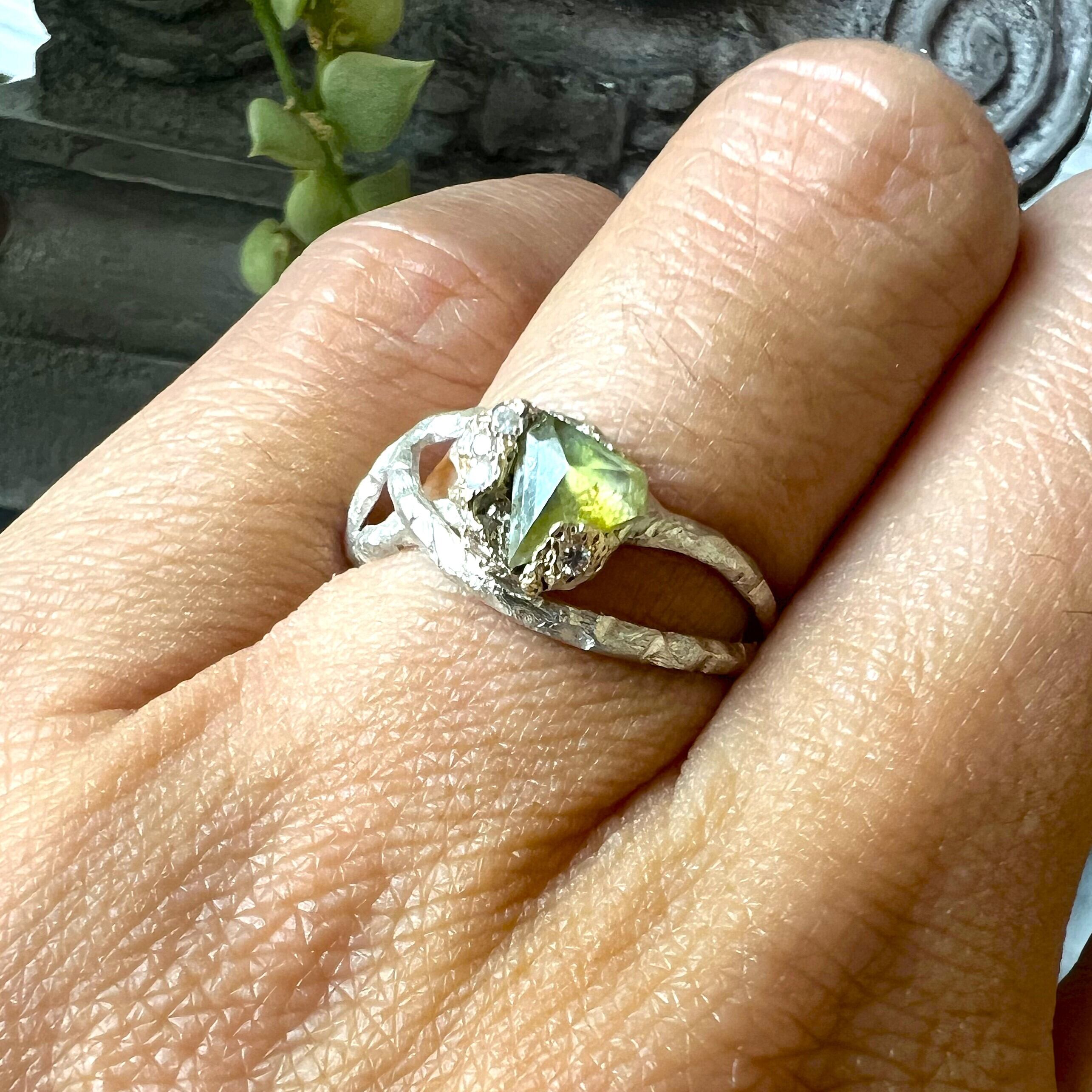 bondlamp エメラルド ダイヤモンド リング