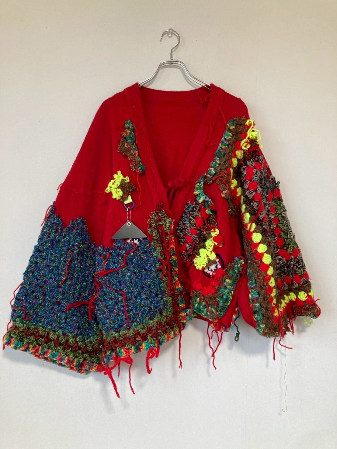 絶滅危惧種　ぜつきぐ　くまちゃんパラシュートワンピース 特価品〕バーソロミュー・くま【プロモ】《赤》【中国イラスト版日本語