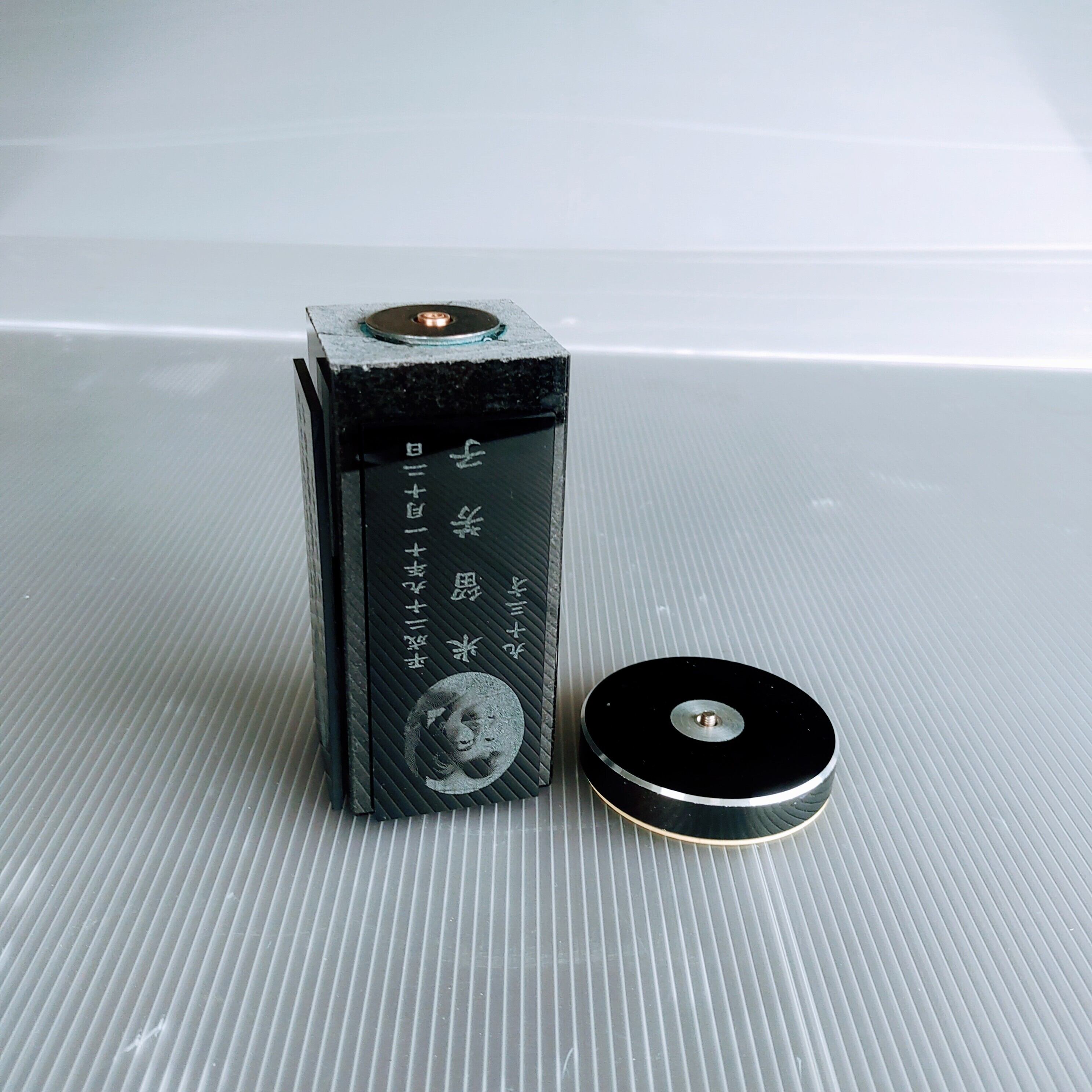 回転位牌　４人用悠想天回　4R50A黒　２名様分