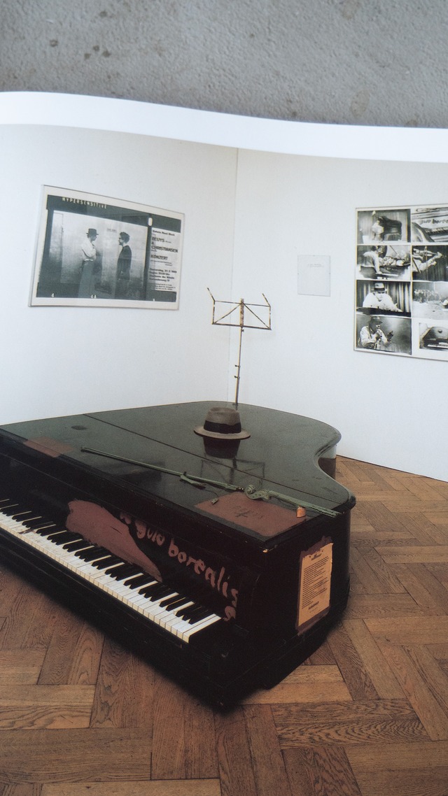 "現代美術 by Klaus Honnef" 1990s Explanation book