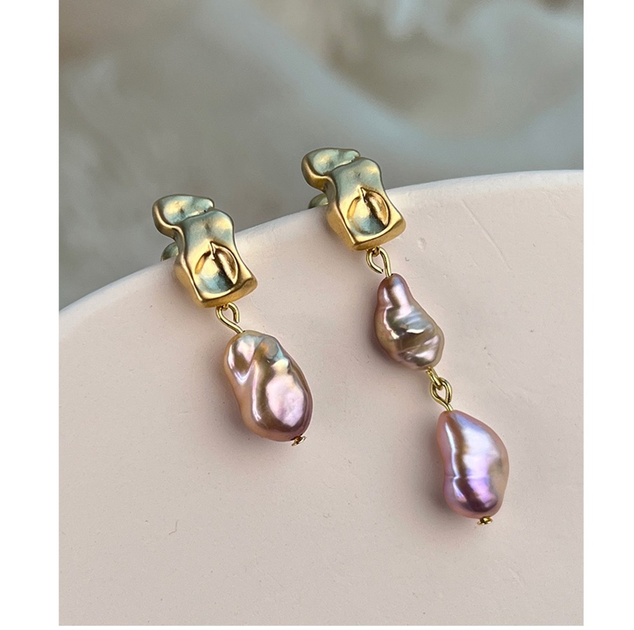 オーロラバロックドロップピアス W10200