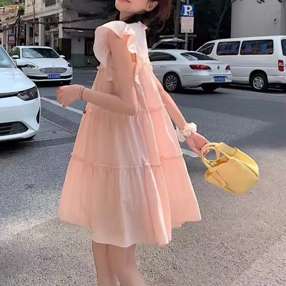 フリルフレンチスリーブティアードワンピース