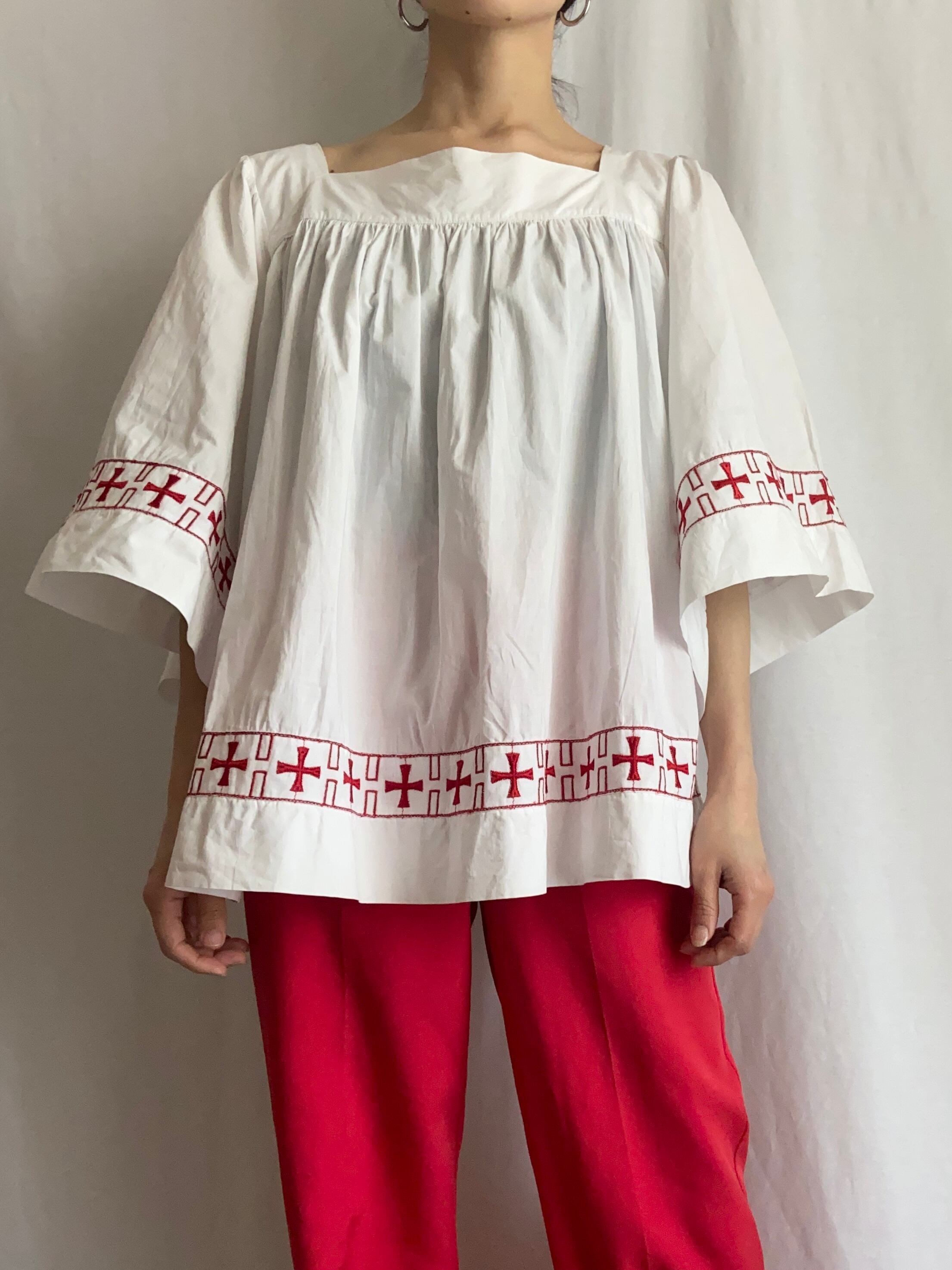 チャーチスモック アメリカヴィンテージ 赤刺繍 | common vintage