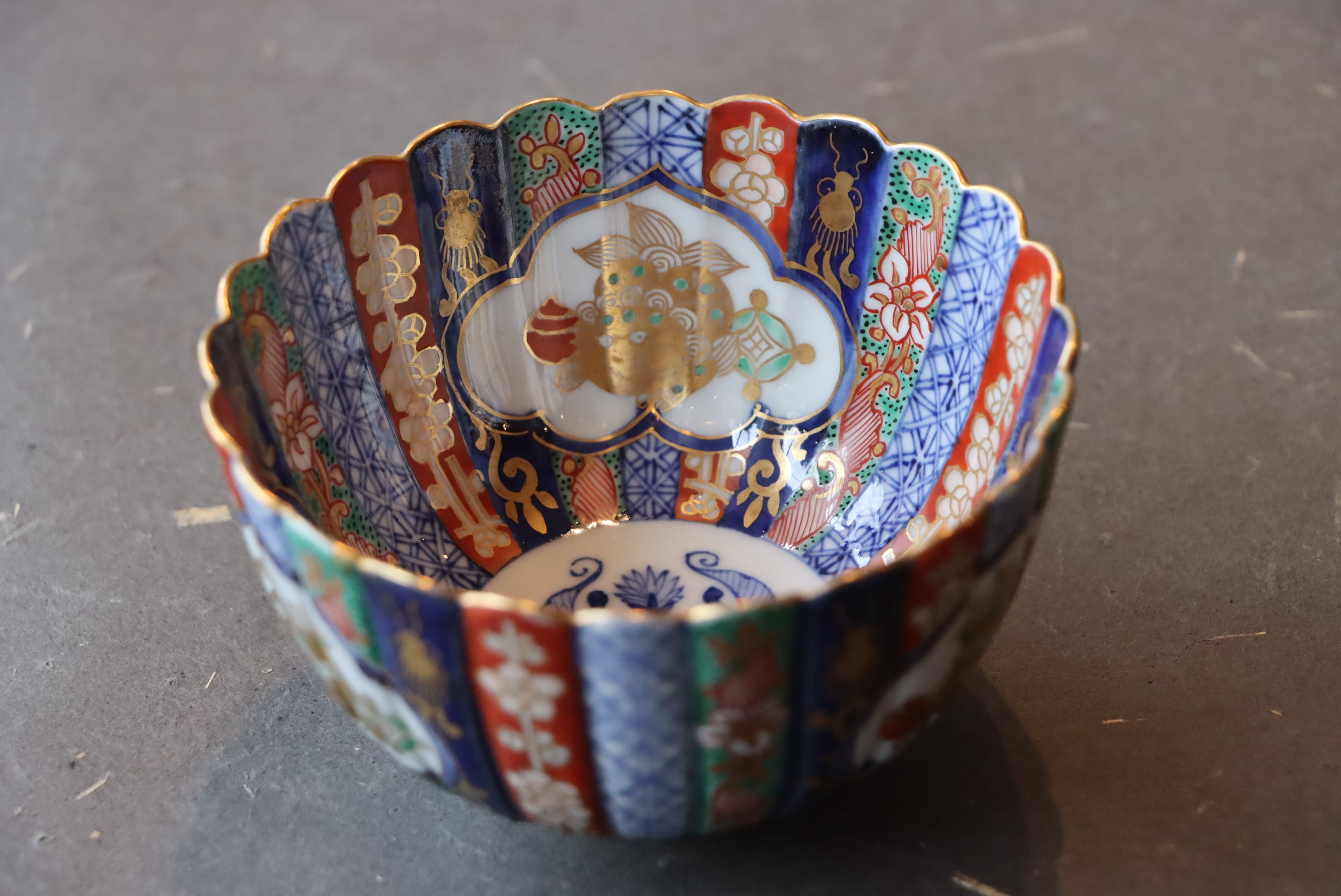 大聖寺伊万里色絵水次 大聖寺伊万里 色絵 菊割 獅子宝珠文 向付/Daisyo-ji Imari 